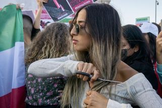 Američané je chtěli osvobodit, teď odskáčou dohodu s Íránem jako první. Ženy - Seznam Zprávy